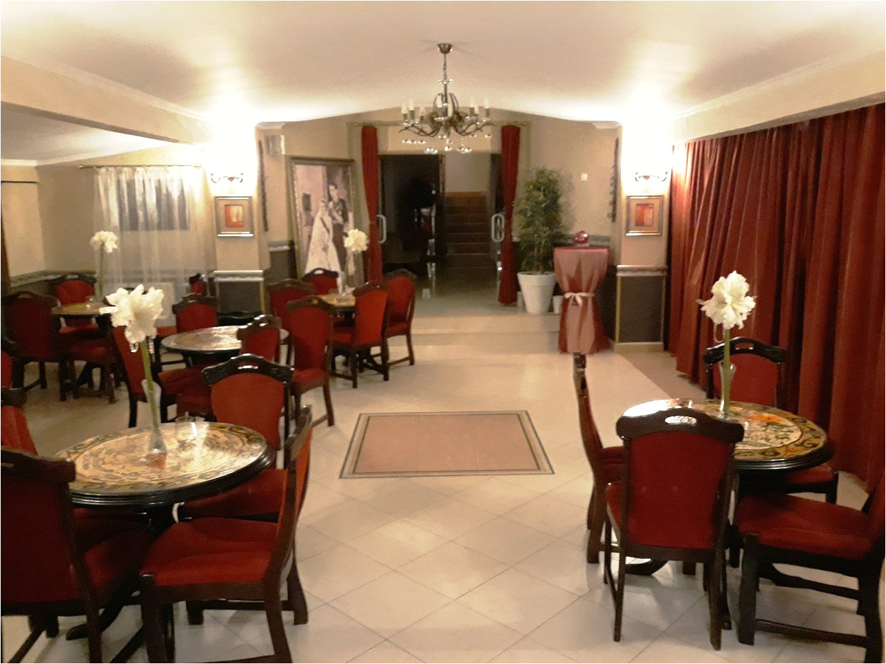 Used Furniture Stores In Hanford Ca Korona Hotel 42 I 7i 9i Prices Reviews Sighisoara Romania