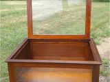 Amish Patio Furniture Sugarcreek Ohio Display Show Case Table top Lift Lid original Finish Antique 1900