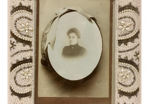 Antique Oval Picture Frames with Bubble Glass Antique Victorian Portrait Framed Photo Chairish