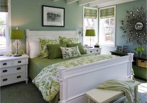 Bed Alternatives Small Spaces Small Master Bedroom Design Ideas Tips and Photos