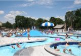 City Park Manhattan Ks Pool Rings In Splash Park Foto De Manhattan City Park