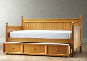 Daybed that Converts to Queen Twin Size Contemporary Daybed with Roll Out Trundle Bed In Maple