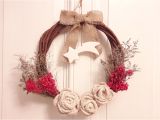 Decoraciones Navideñas Para Puertas Con Material Reciclable Adornos De Navidad Para Puertas Adorno De Navidad Para Puerta