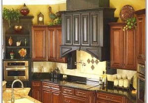 Decorating Above Kitchen Cabinets Tuscan Style Decorating Above Kitchen Cabinets Tuscan Style Bathroom