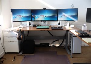 Diy Triple Monitor Stand Wood Gaming Desks Gaming Desks Computer Desk Setup Desk Setup Desk