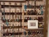 Diy Wood Pallet Picture Display Diy Jewelry organizer Made From An Old Pallet Pallet Wood Diy