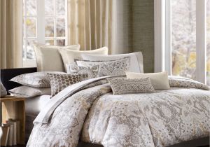 Eastern King Bed Size Vs King Bedding 101 Standard Sizing Guidelines Hayneedle