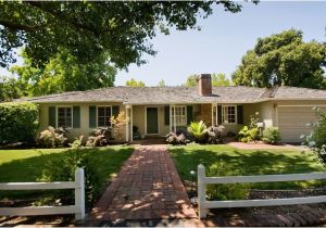 Facelist for 1950s Florida Ranch Style Home with Bricks 10 Advantages Of the Humble Ranch House