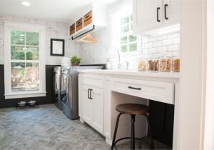 Fixer Upper Paint Colors Season 4 Season 4 Episode 1 In 2019 Laundry Mudroom Pinterest Laundry