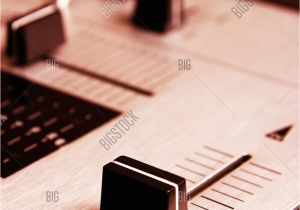 Fotos De Baños Pequeños Y Bonitos En Cuba Http Www Bigstockphoto Es Image 23648477 Stock Photo Golpear La