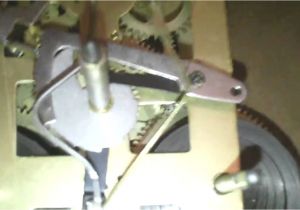 How to Fix An Overwound Clock Fixing My Old Wind Up Clock Youtube
