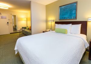 Mattress Sale Des Moines Ia Springhill Suites Des Moines West Hotel Room Amenities and