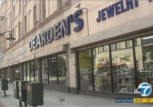 Mueblerias Hollywood En Las Vegas Dearden S Closing Its Doors after 108 Years Of Business Abc7 Com