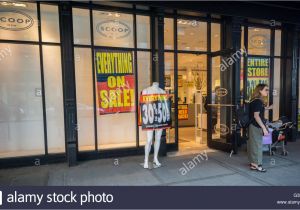 Pack and Ship Store Naples Fl Chain Store Competition Stockfotos Chain Store Competition Bilder