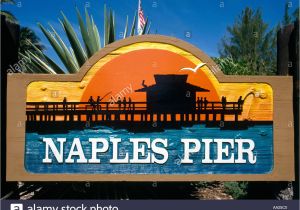 Pack N Ship Naples Fl Naples Florida Beach Pier Stockfotos Naples Florida Beach Pier