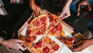 Pizza Places In Jacksonville Nc that Deliver How Much to Tip Pizza Delivery Drivers