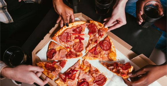Pizza Places In Jacksonville Nc that Deliver How Much to Tip Pizza Delivery Drivers