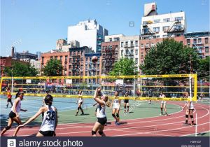 Public Park In Manhattan Built On An Old Railway Public Park Manhattan Zipin Me