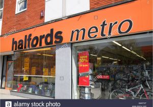 Superstore Leamington Click and Collect Halfords Bicycle Stock Photos Halfords Bicycle Stock Images Alamy