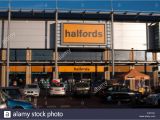 Superstore Leamington Click and Collect Halfords Bicycle Stock Photos Halfords Bicycle Stock Images Alamy