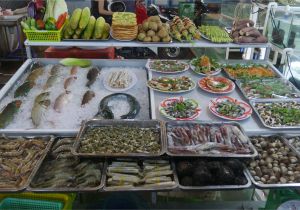 Tom S Food Market East Bay Traverse City Http Www Freep Com Picture Gallery Travel 2017 01 10 Historic Cedar