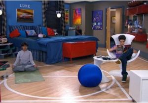 Trampoline Beds for Bedrooms the Fabulous Family Penthouse On the Disney Show Quot Jessie